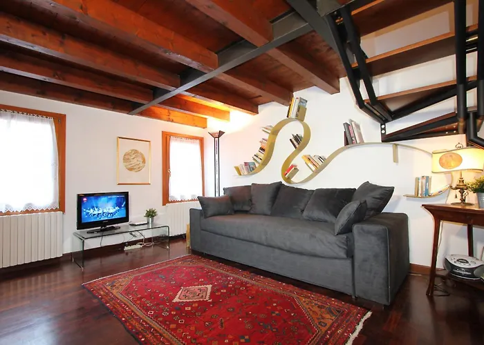 Frari Prestige Canal View